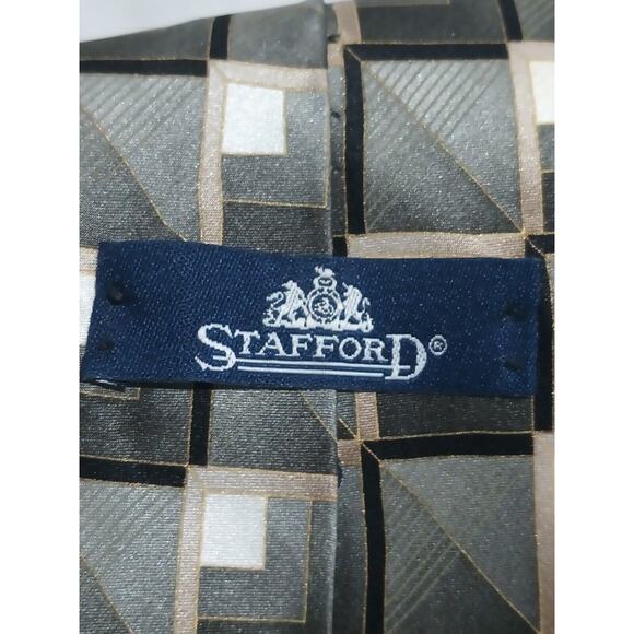 Stafford 100% Imported Silk Green Geometric Print Tie Made In USA - Picture 6 of 7